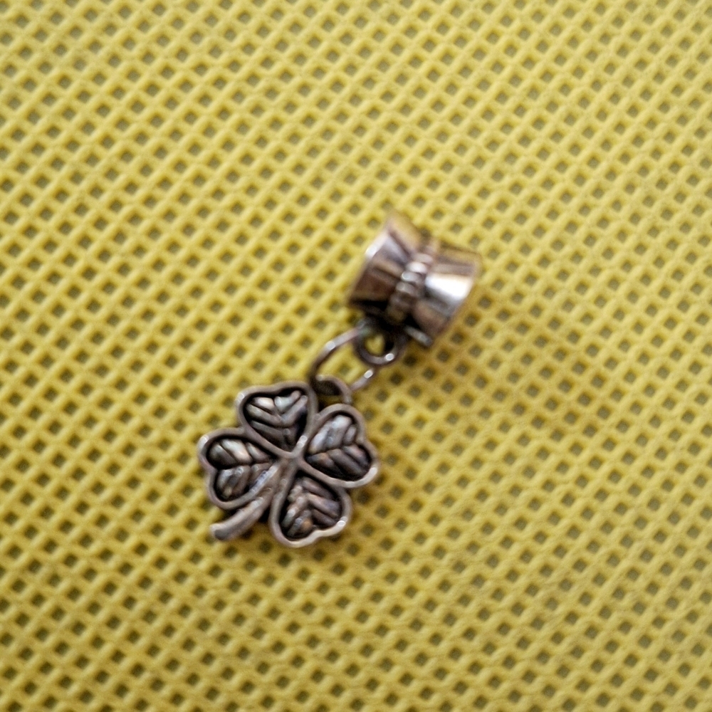FOUR LEAF CLOVER CHARM FOR BRACELETS OR NECKLACES